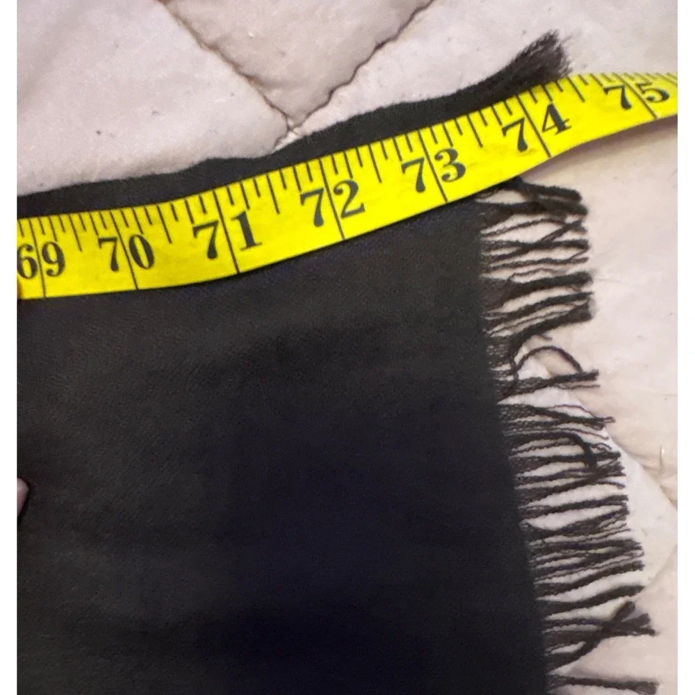 Saks‎ Fifth Avenue Men Dark Brown Cashmere Fringe Scarf Unisex
